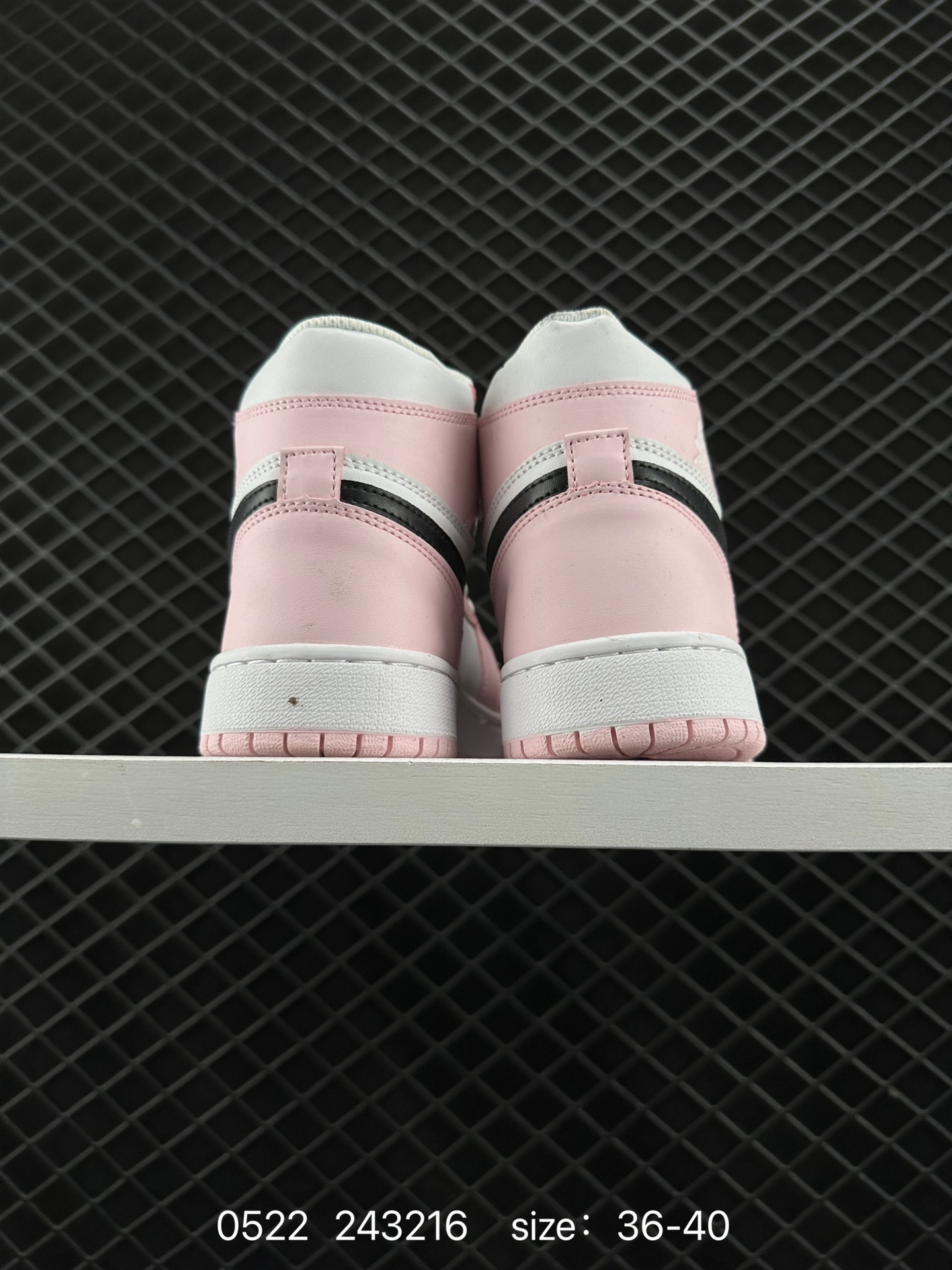 Nike Air Jordan 1 Retro High OG”Black/White“